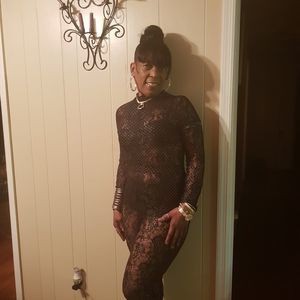 Meet your Posher, Cassandra